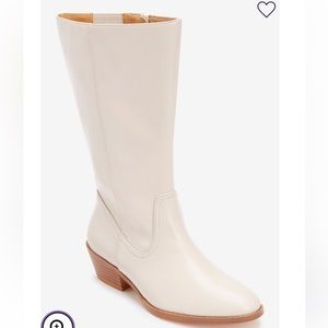 Wide calf white boots size 10 ww from Roaman’s